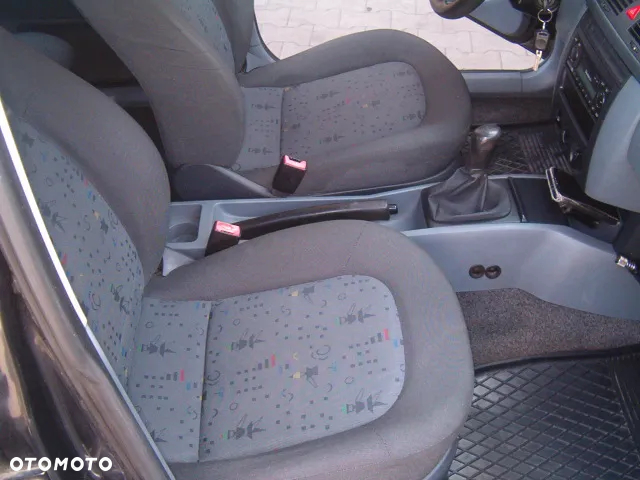 Skoda Fabia - 21