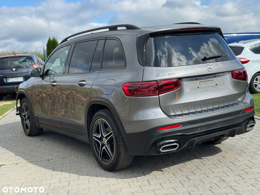 Mercedes-Benz GLB 200 d 4-Matic AMG Line 8G-DCT - 34