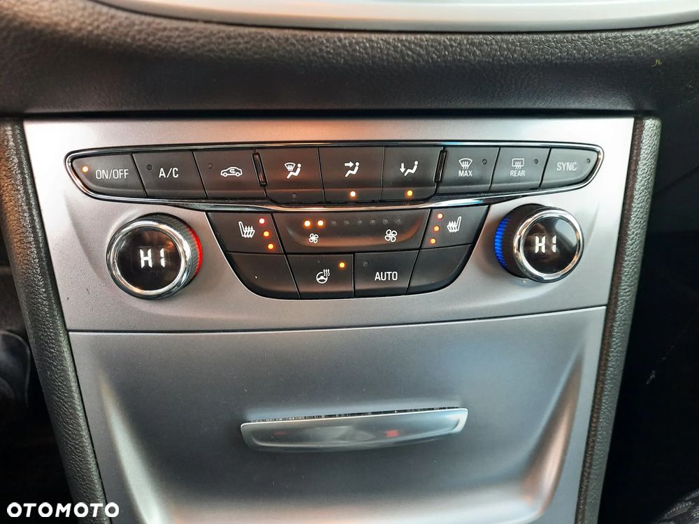 Opel Astra 1.6 CDTI Enjoy S&S - 25