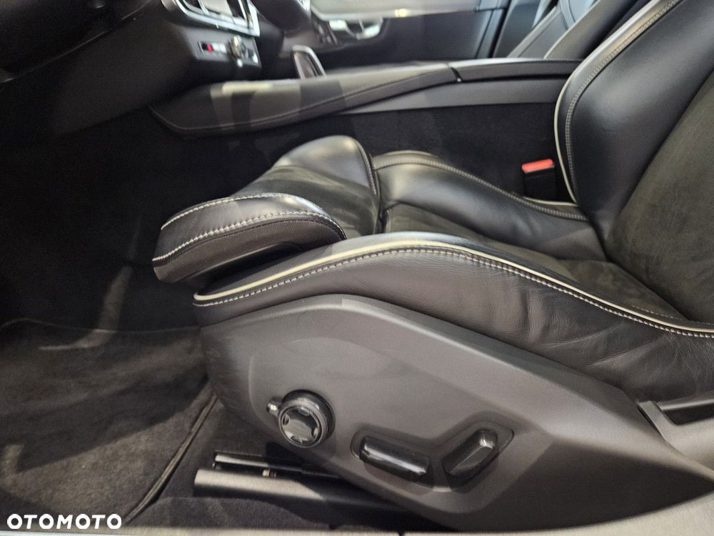 Volvo S90 - 12