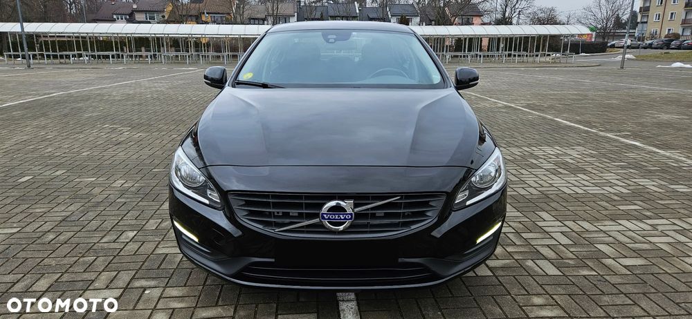 Volvo S60 D2 Momentum - 19