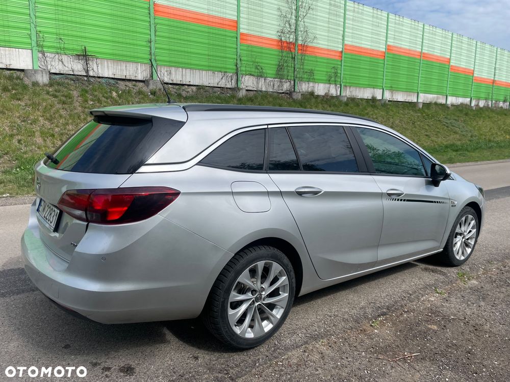 Opel Astra 1.6 CDTI Dynamic - 11