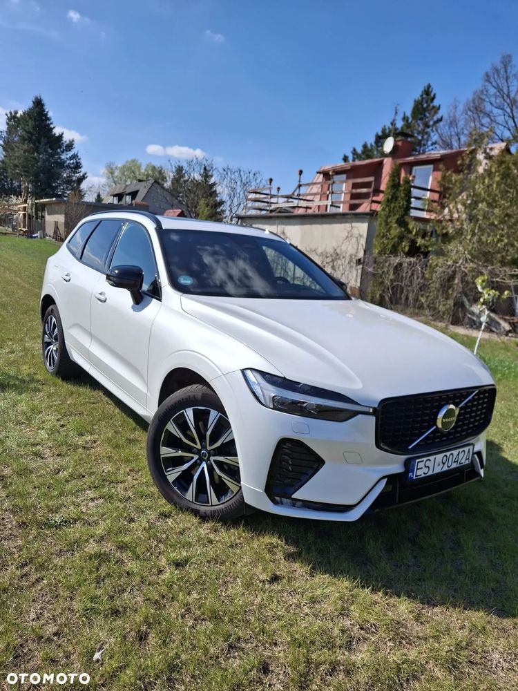 Volvo XC 60 B4 D AWD Plus Dark - 1