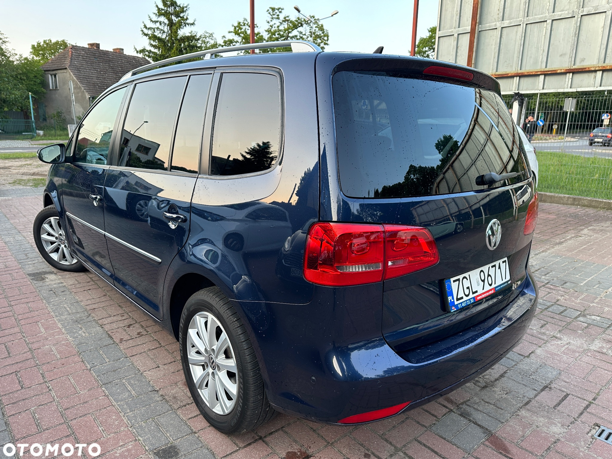 Volkswagen Touran 2.0 TDI DPF Highline DSG - 4