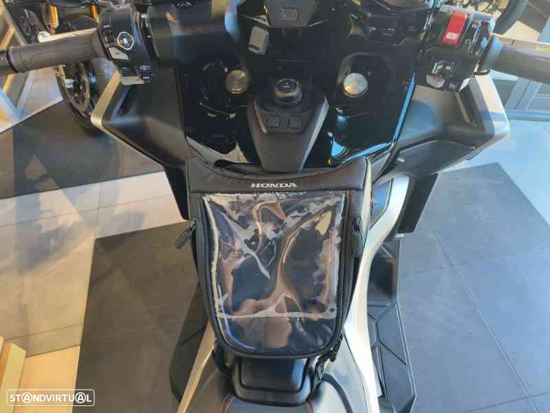 Honda Forza 750 - 5