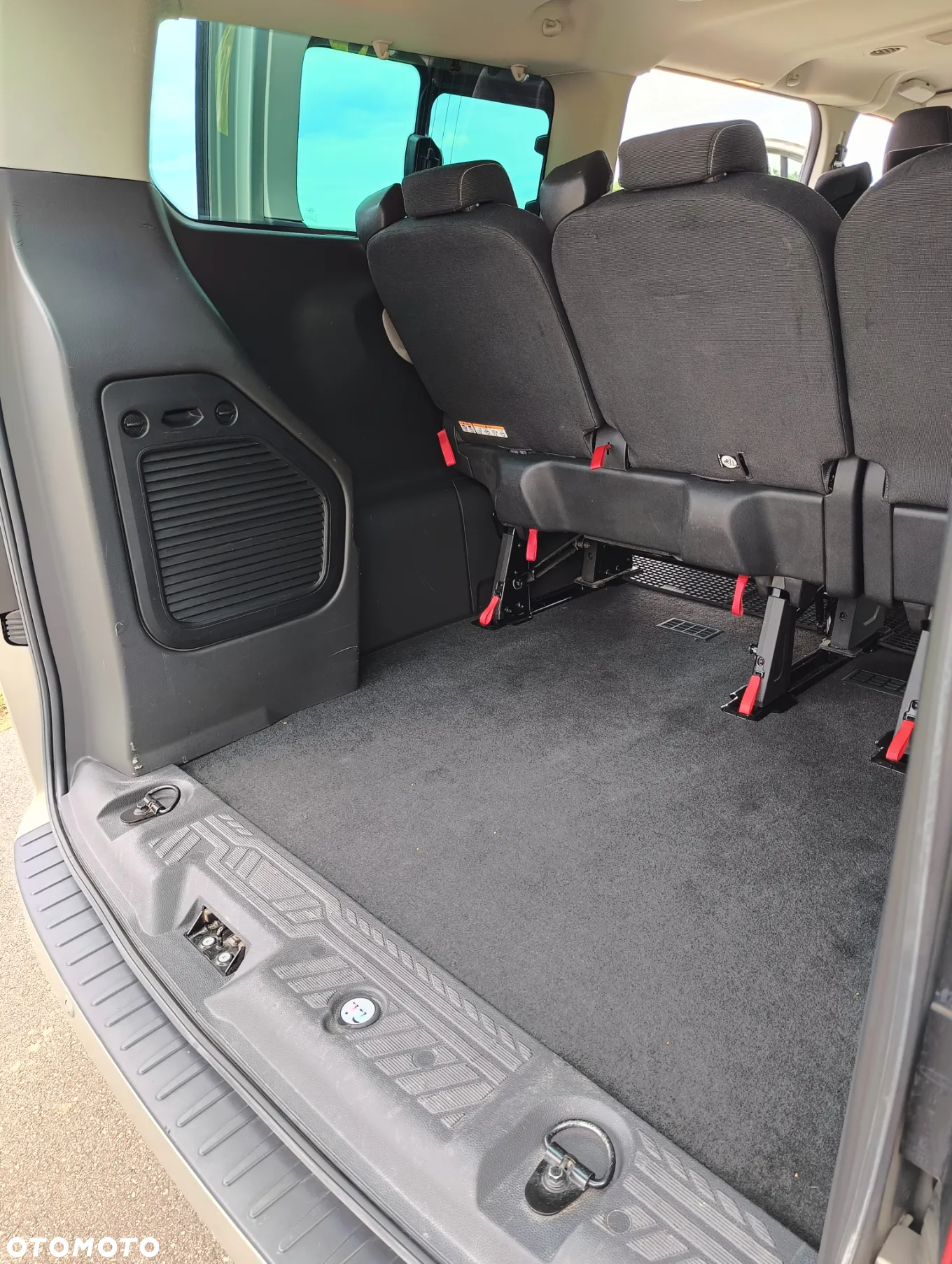 Ford Tourneo Custom - 7