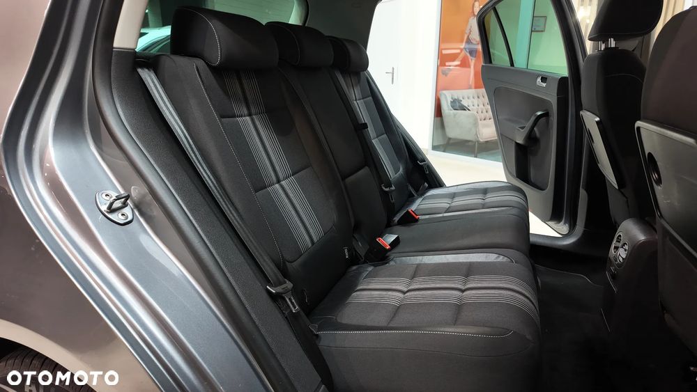 Volkswagen Golf Plus 1.6 TDI DPF MATCH - 29