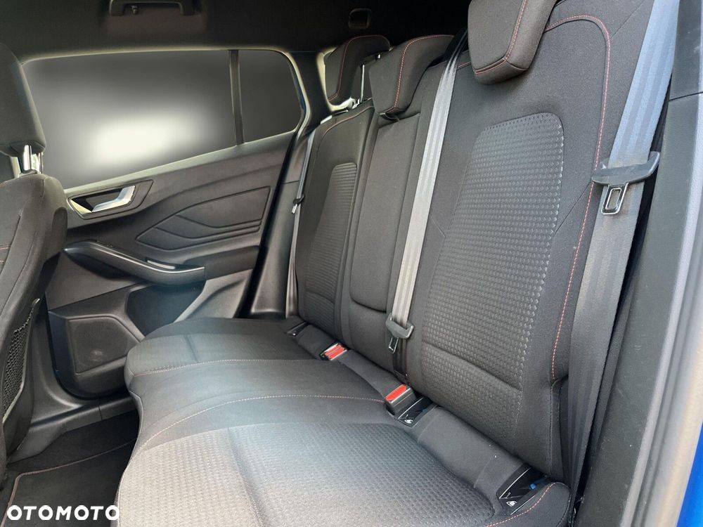 Ford Focus 1.0 EcoBoost mHEV ST-Line X - 14