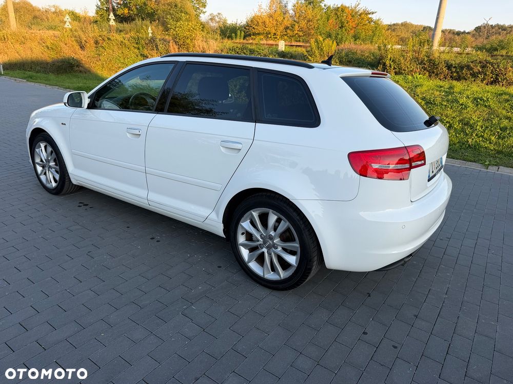 Audi A3 Sportback - 3