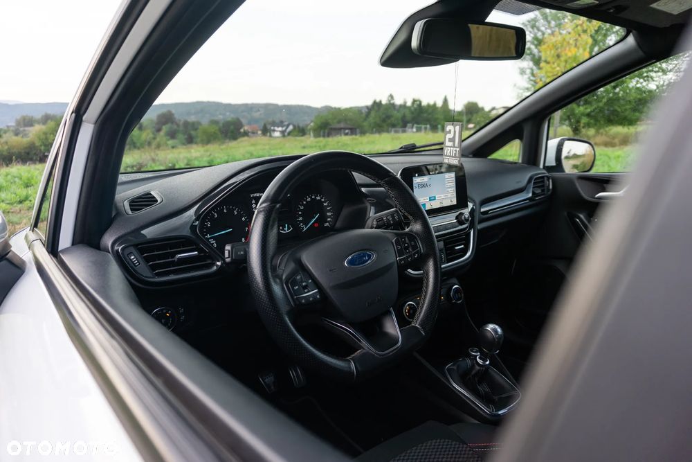 Ford Fiesta - 20