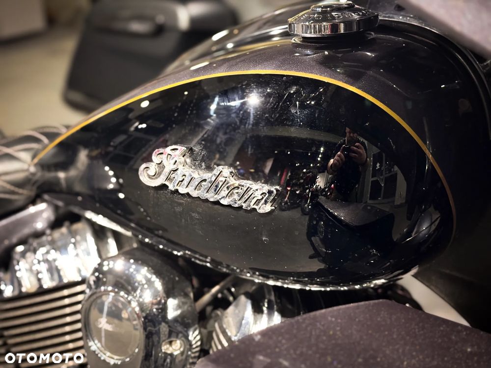 Indian Roadmaster - 12