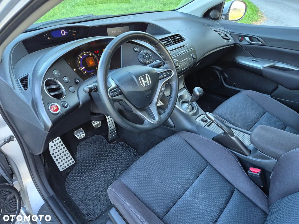 Honda Civic 1.4 i-VTEC Comfort - 28