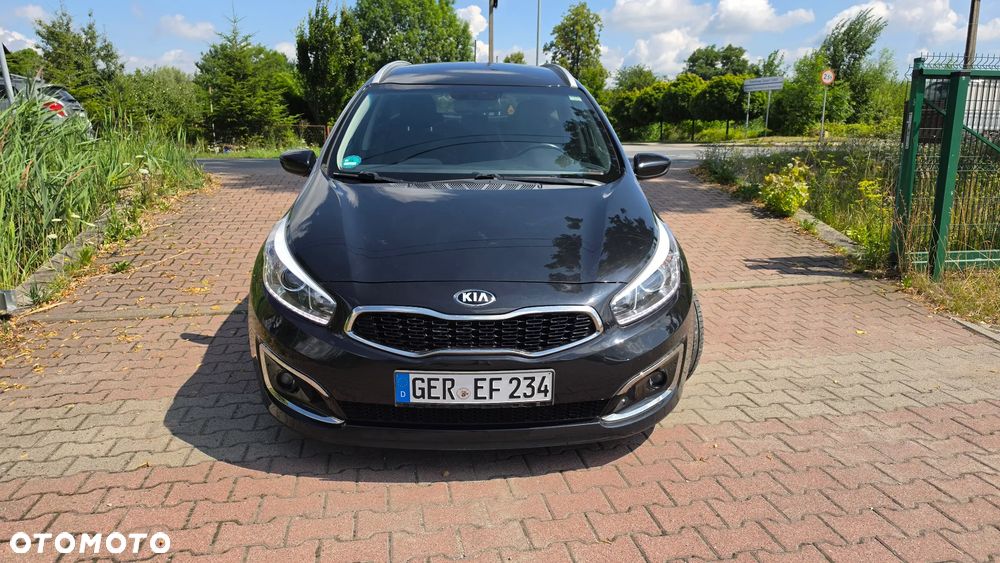 Kia Ceed 1.6 GDI Dream Team Edition - 32
