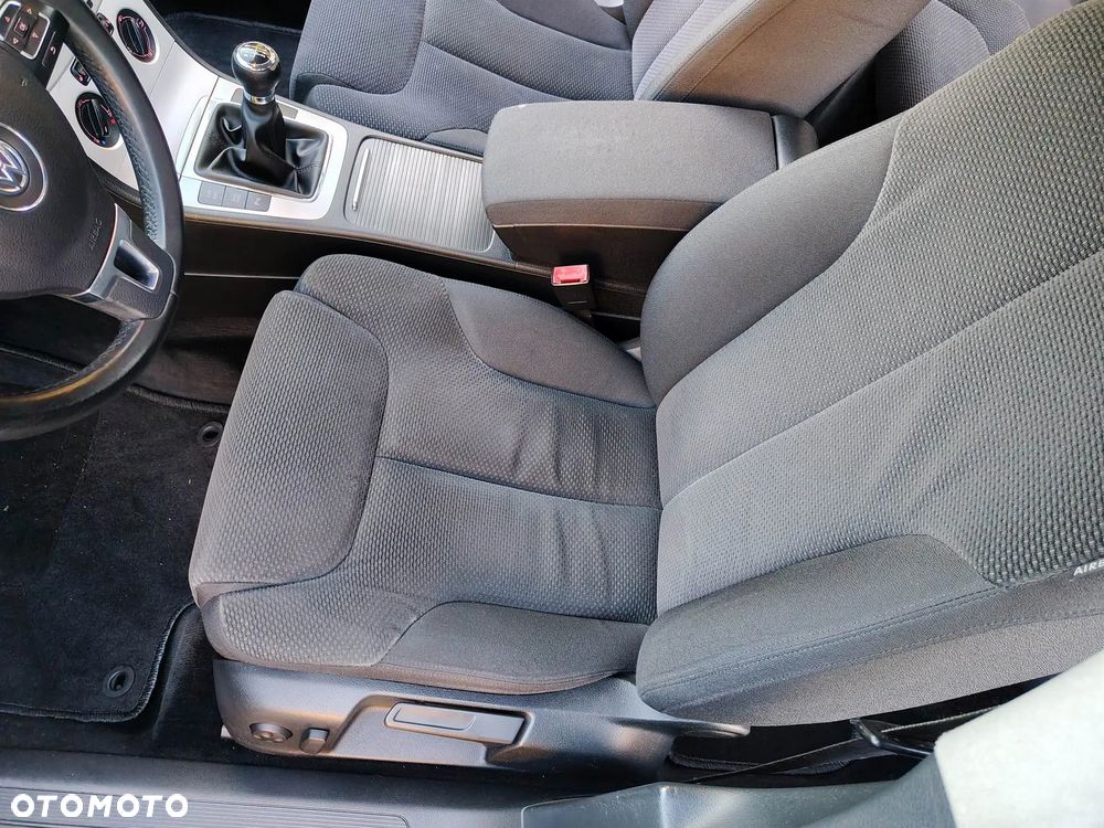 Volkswagen Passat 2.0 TSI Comfortline - 15