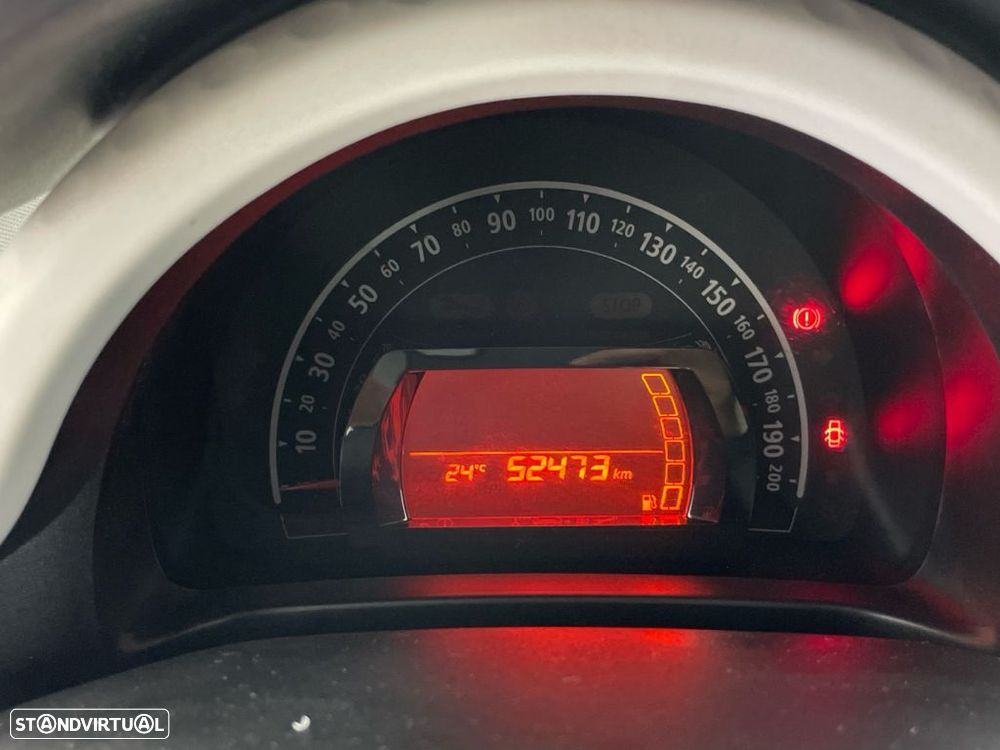 Renault Twingo 1.0 SCe Zen — fotografia 9
