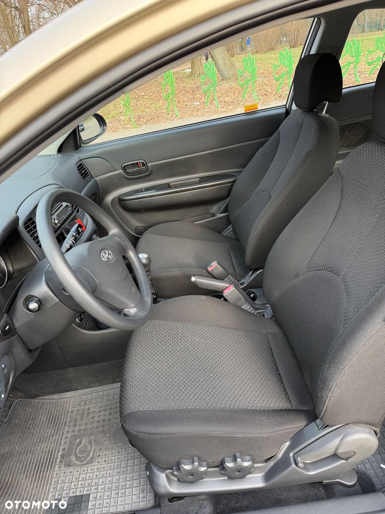 Hyundai Accent 1.6 Style A/C - 11