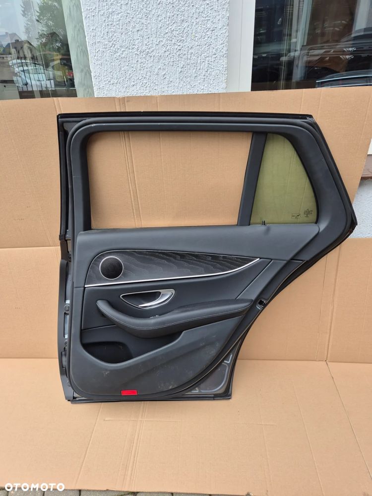 MERCEDES E KLASA KOMBI W 213 DRZWI PRAWE TYŁ KOMPLETNE CZARNE - 2