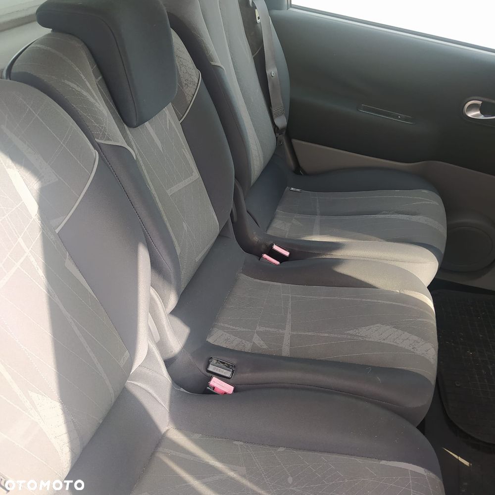 Renault Scenic 2.0 Confort Privilege - 4