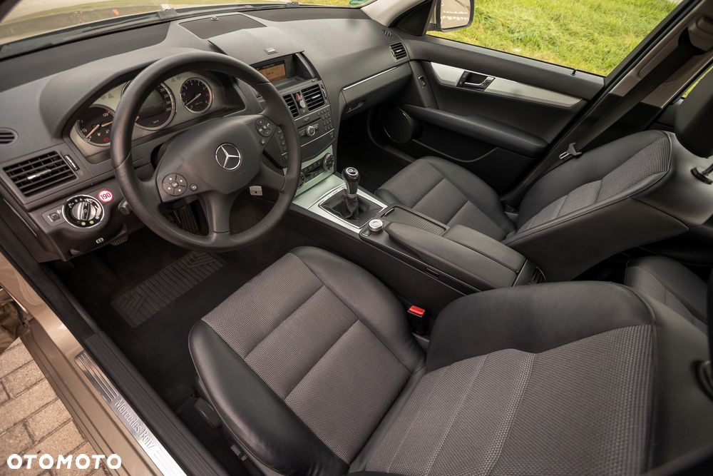 Mercedes-Benz Klasa C 200 Kompressor Avantgarde - 18