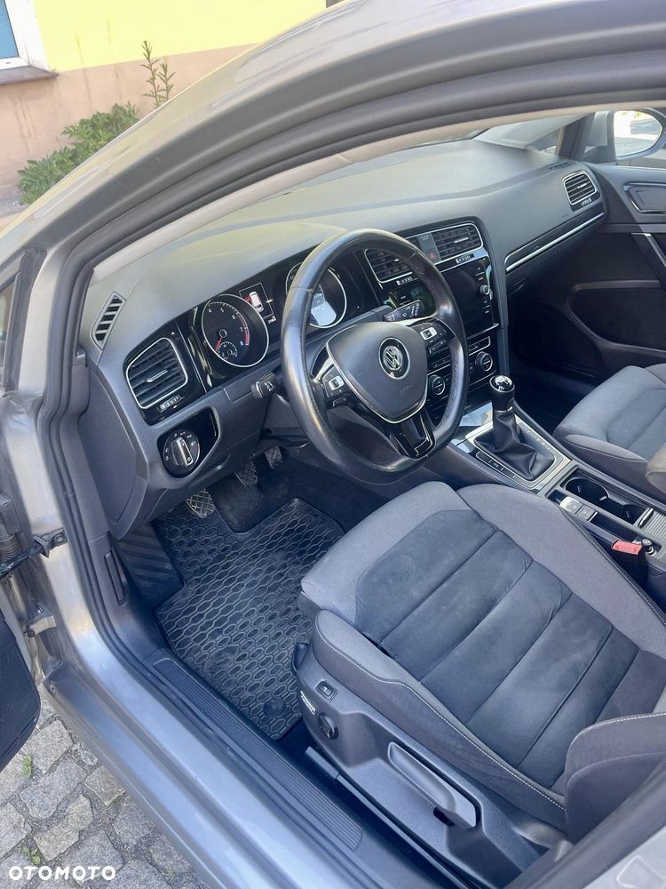 Volkswagen Golf 1.5 TSI BMT Evo Highline - 35