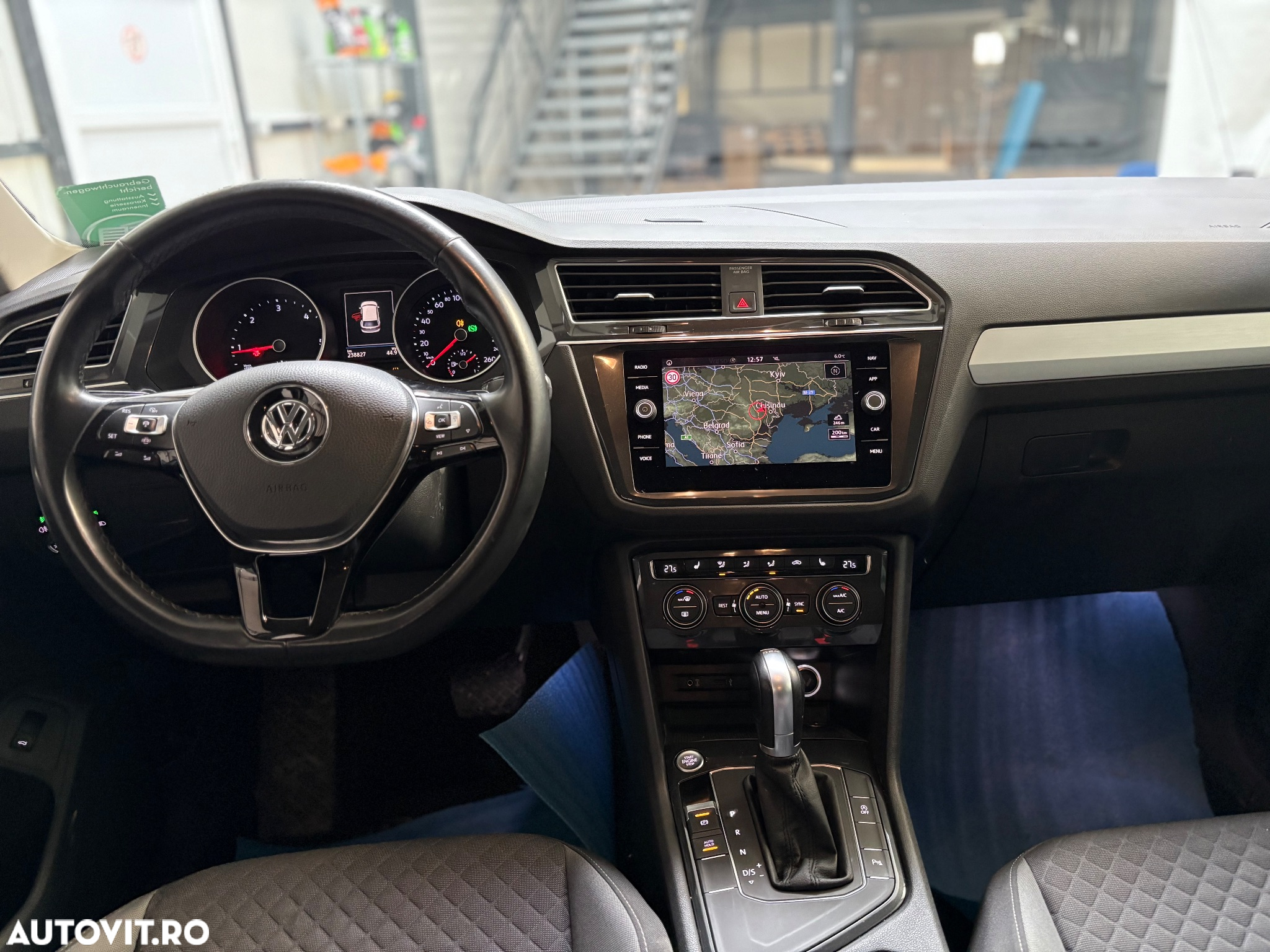 Volkswagen Tiguan 2.0 TDI DPF DSG Comfortline - 22