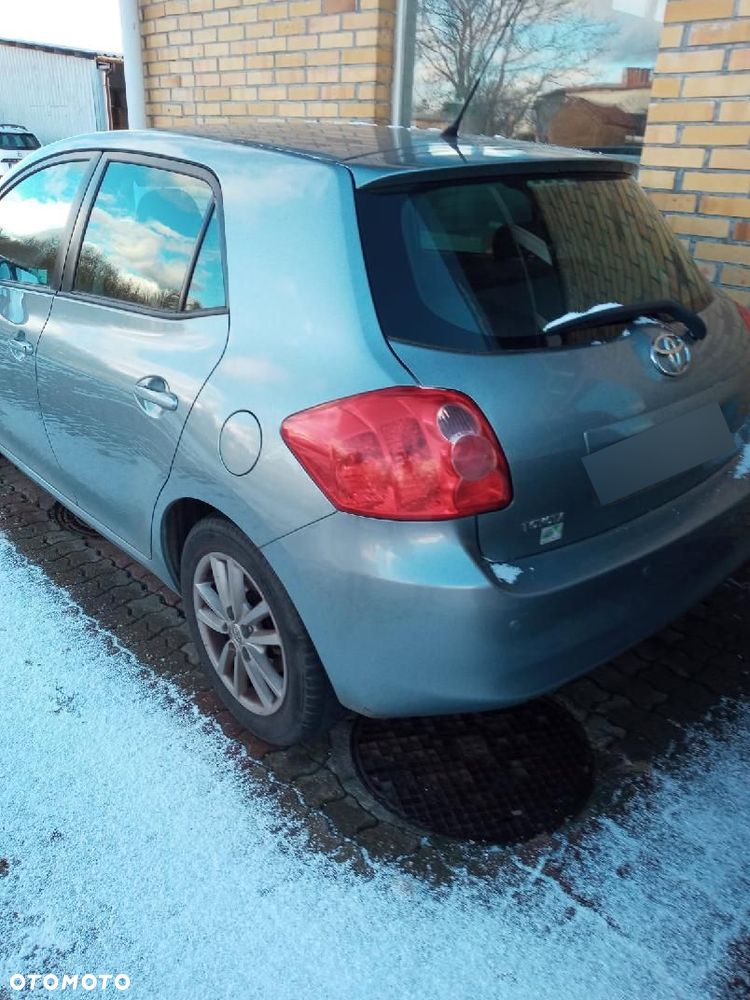 Toyota Auris 1.6 Premium - 5