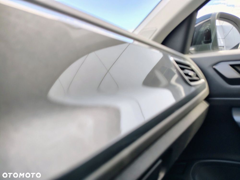 Volkswagen T-Roc - 23