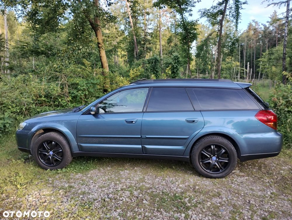 Subaru Outback 3.0 H6 - 2