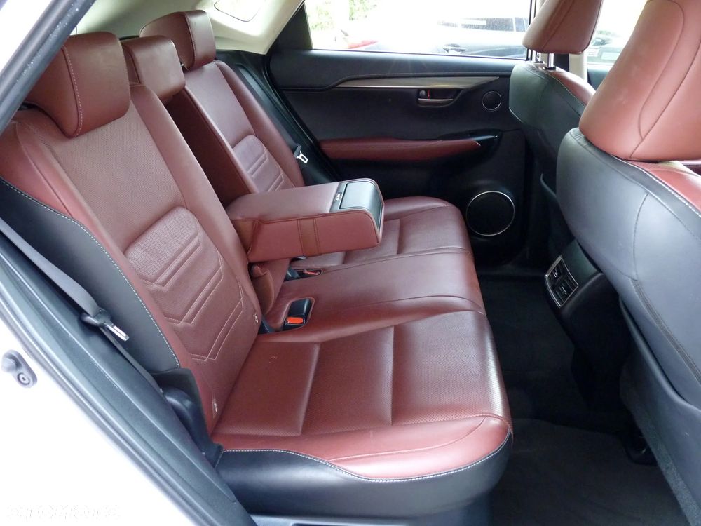 Lexus NX 200t Comfort AWD - 19