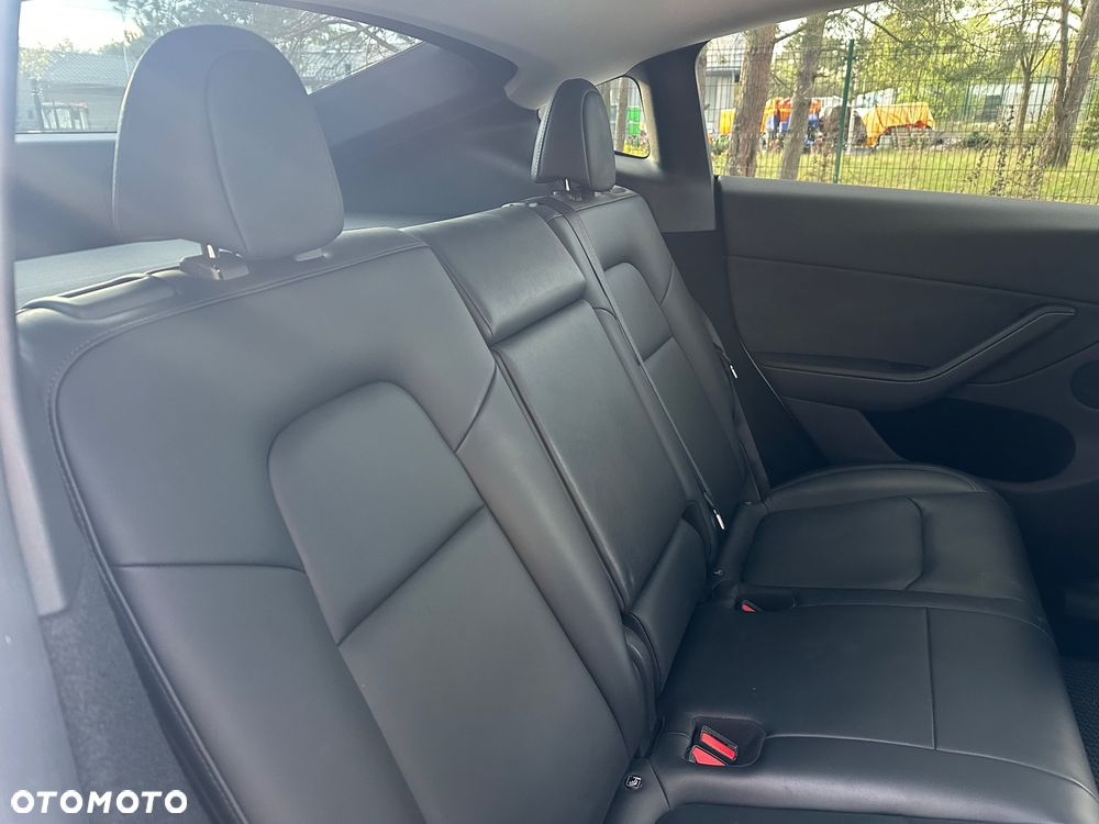 Tesla Model Y 79kWh Long Range RWD - 28