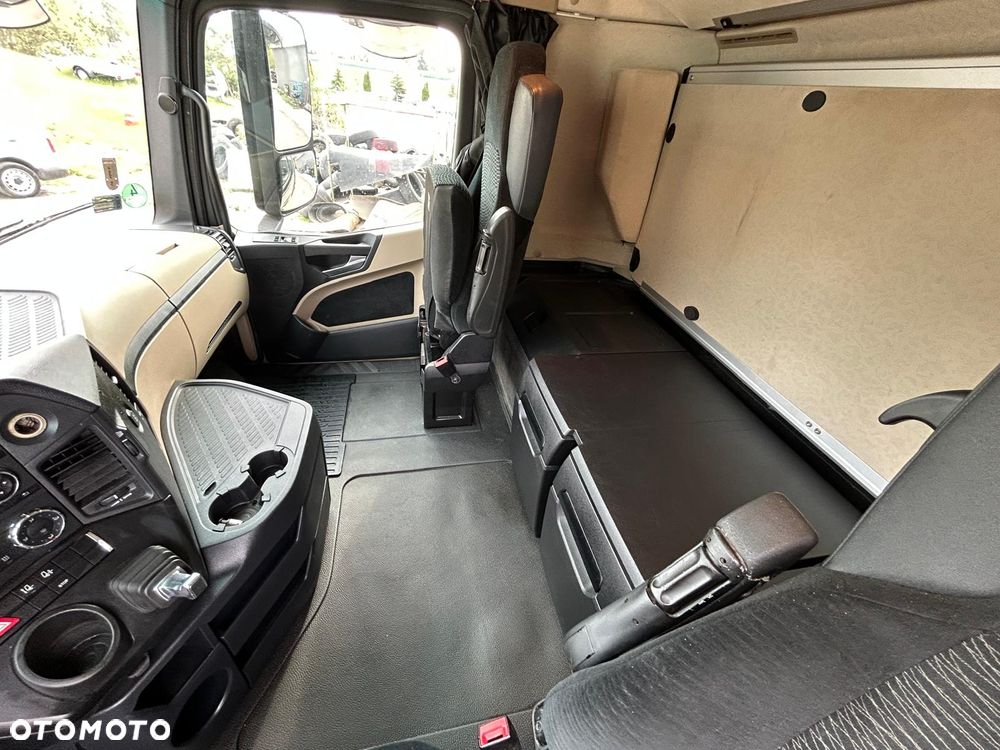 Mercedes-Benz Actros - 26