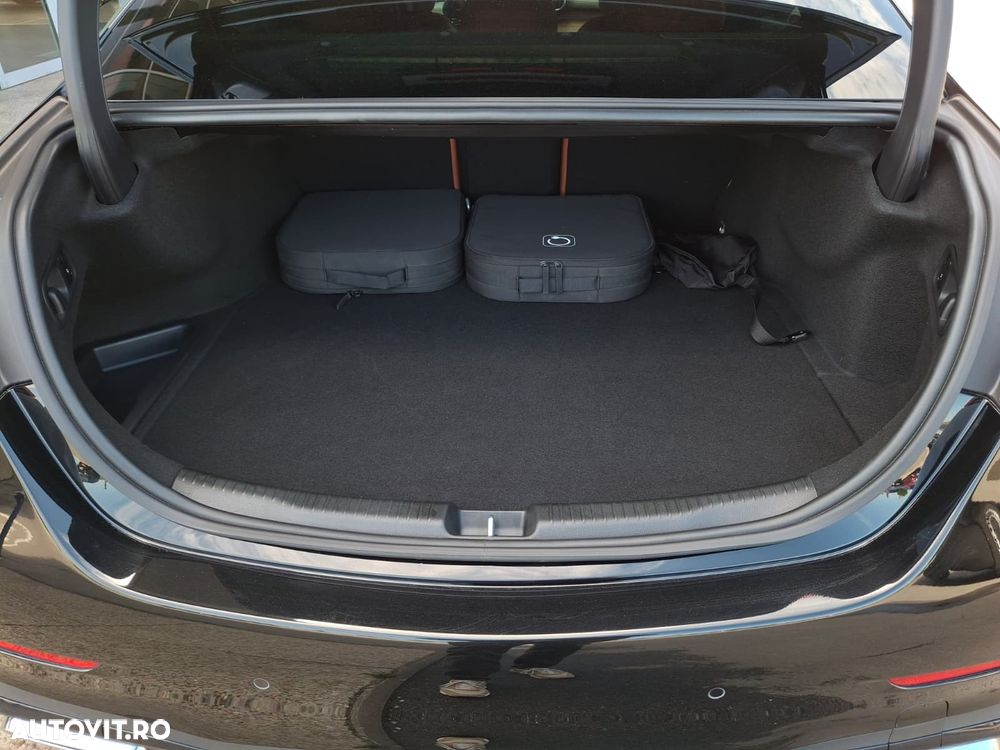 Mercedes-Benz C 300 e 4MATIC PHEV - 24