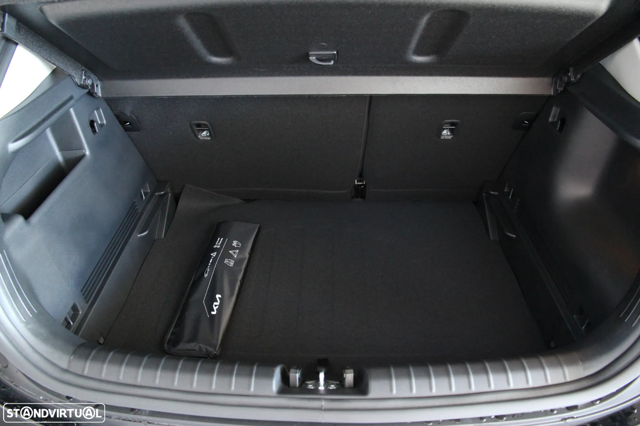 Kia Stonic 1.2 Dynamic - 24