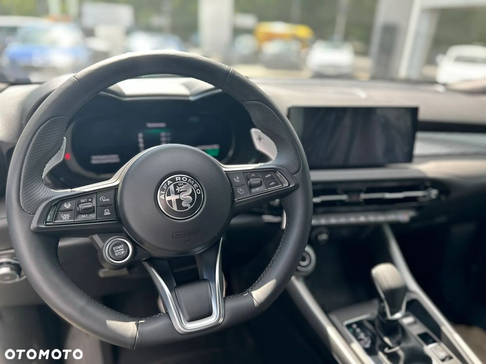 Alfa Romeo Tonale 1.5 T4 GSE mHEV Veloce DCT - 5