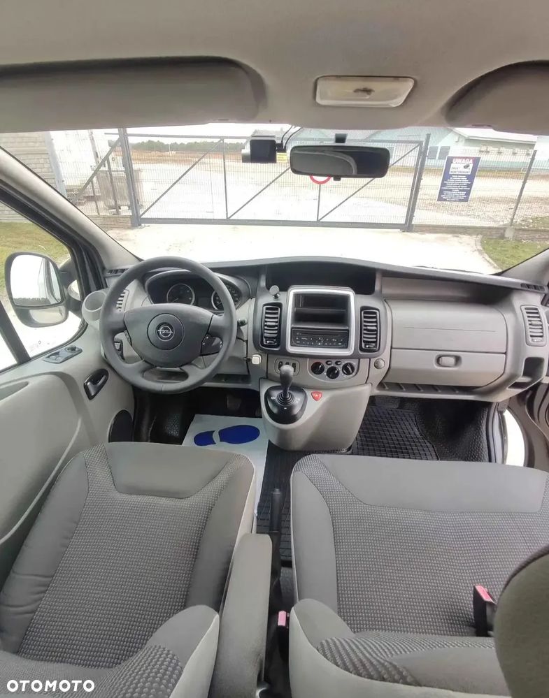 Opel Vivaro - 11