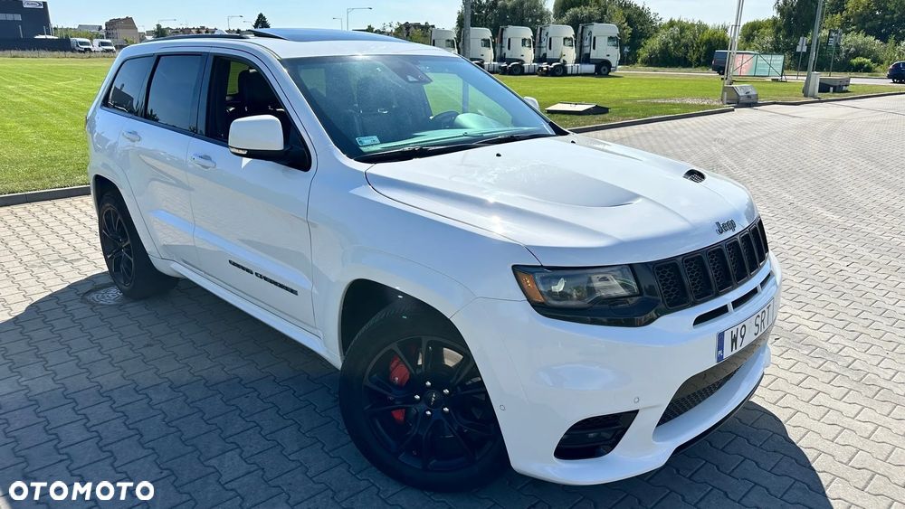 Jeep Grand Cherokee - 23