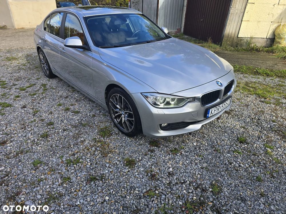 BMW Seria 3 320i Efficient Dynamics - 3