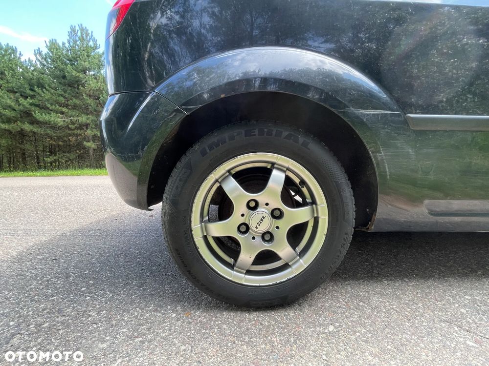 Ford Fiesta 1.3 - 16