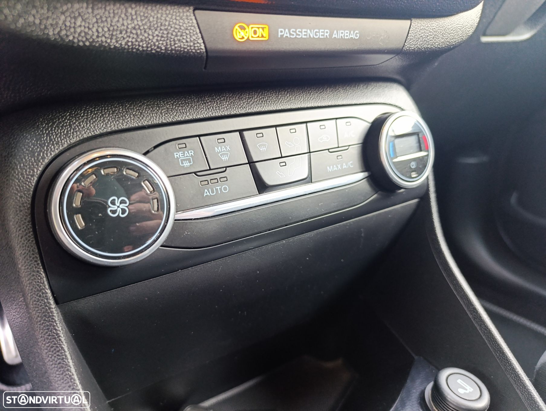 Ford Fiesta 1.0 EcoBoost ST-Line - 25