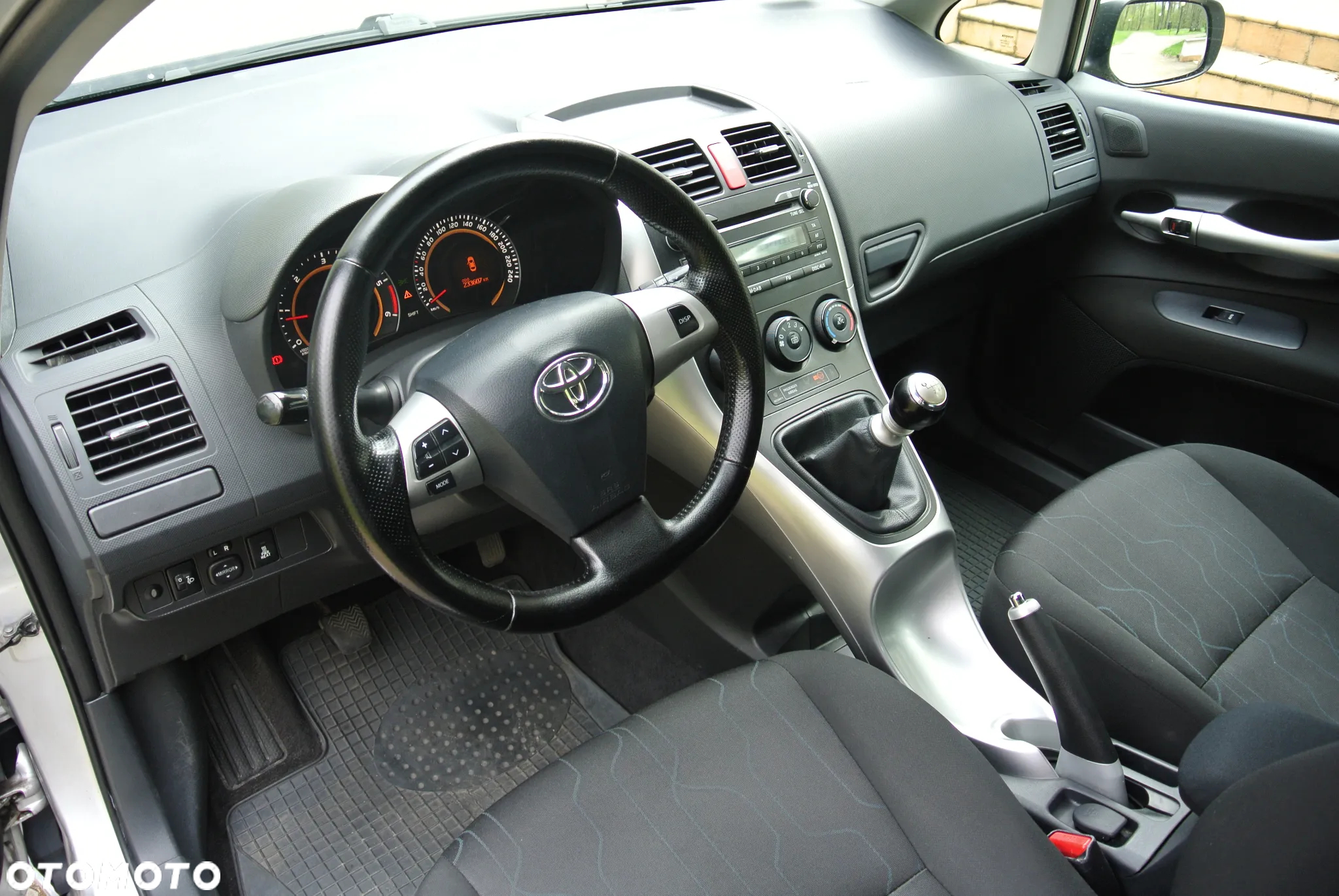 Toyota Auris 1.4 D-4D Premium - 9