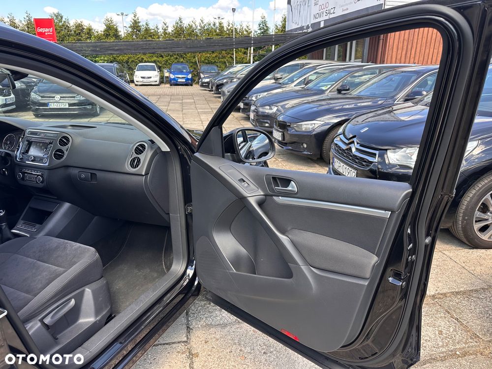 Volkswagen Tiguan 2.0 TDI DPF 4Motion Life - 24