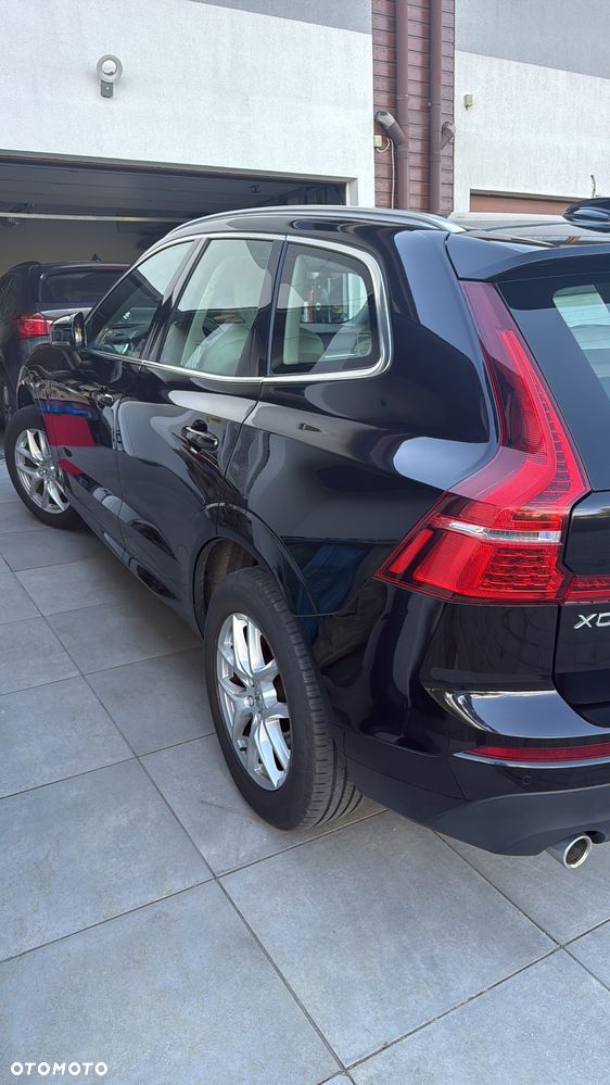 Volvo XC 60 B4 D Momentum - 11