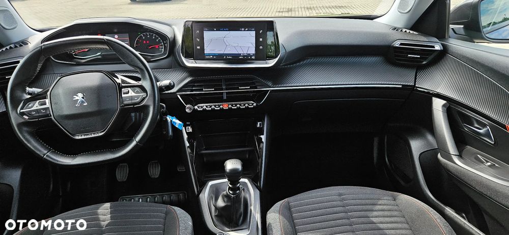 Peugeot 2008 PureTech 130 Allure - 11
