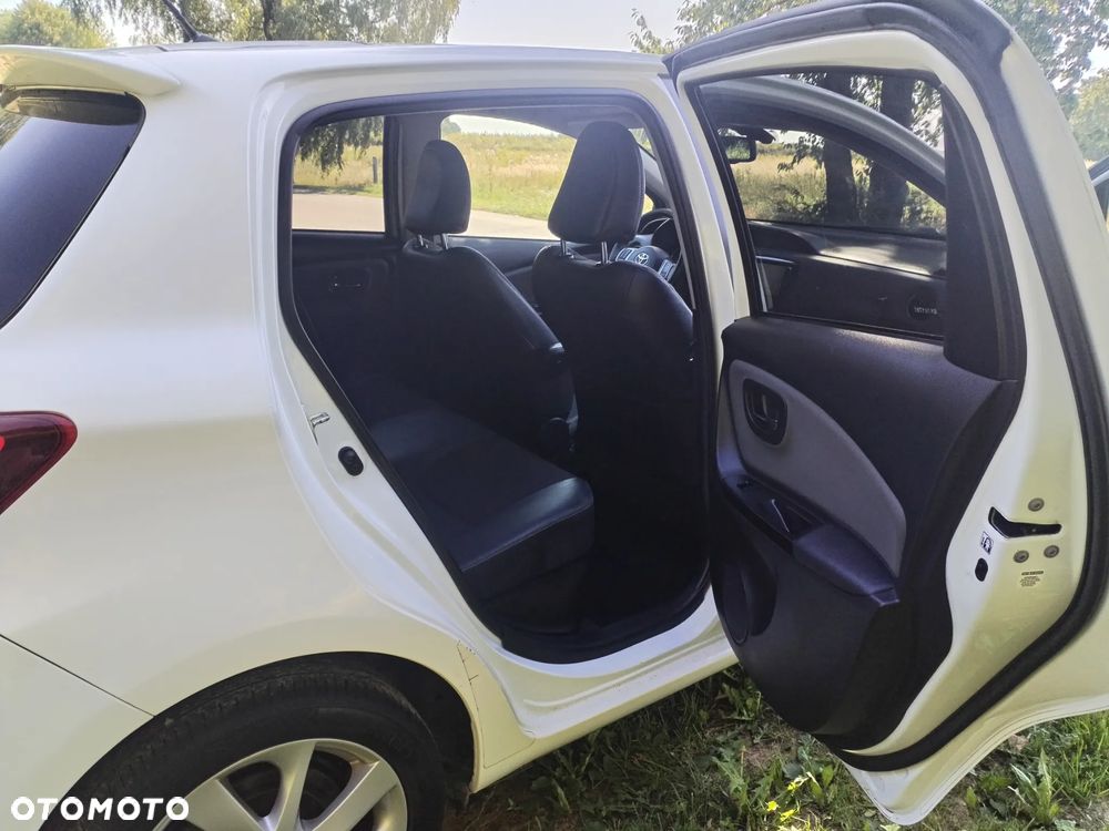 Toyota Yaris 1.5 VVT-i Comfort mit Design Paket - 15