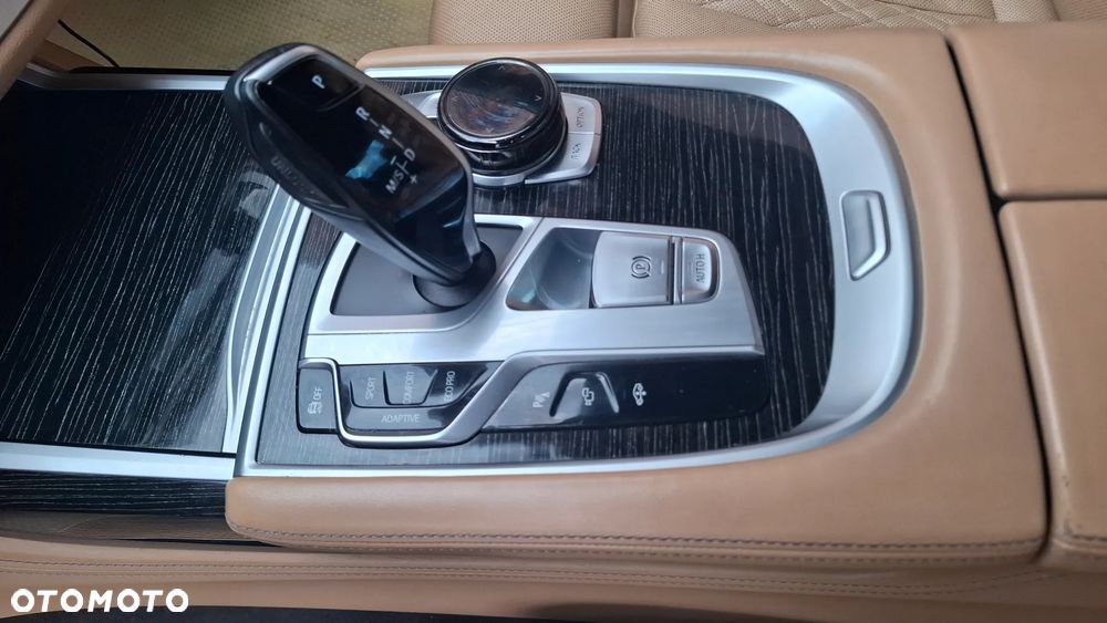 BMW Seria 7 730Ld xDrive - 10