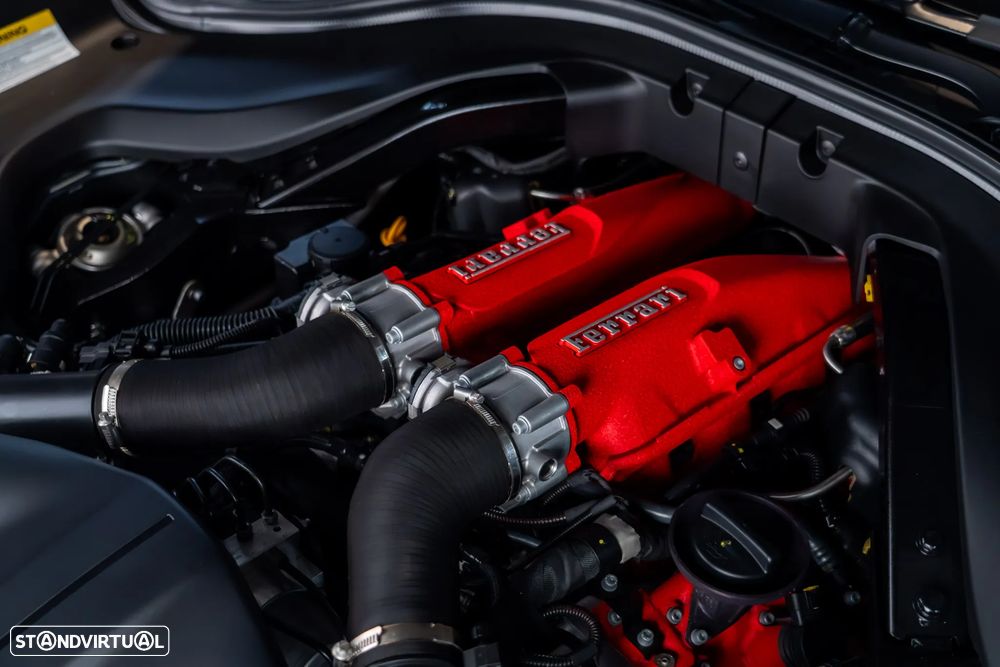 Ferrari Roma 3.9 Twin-Turbo V8 - 9