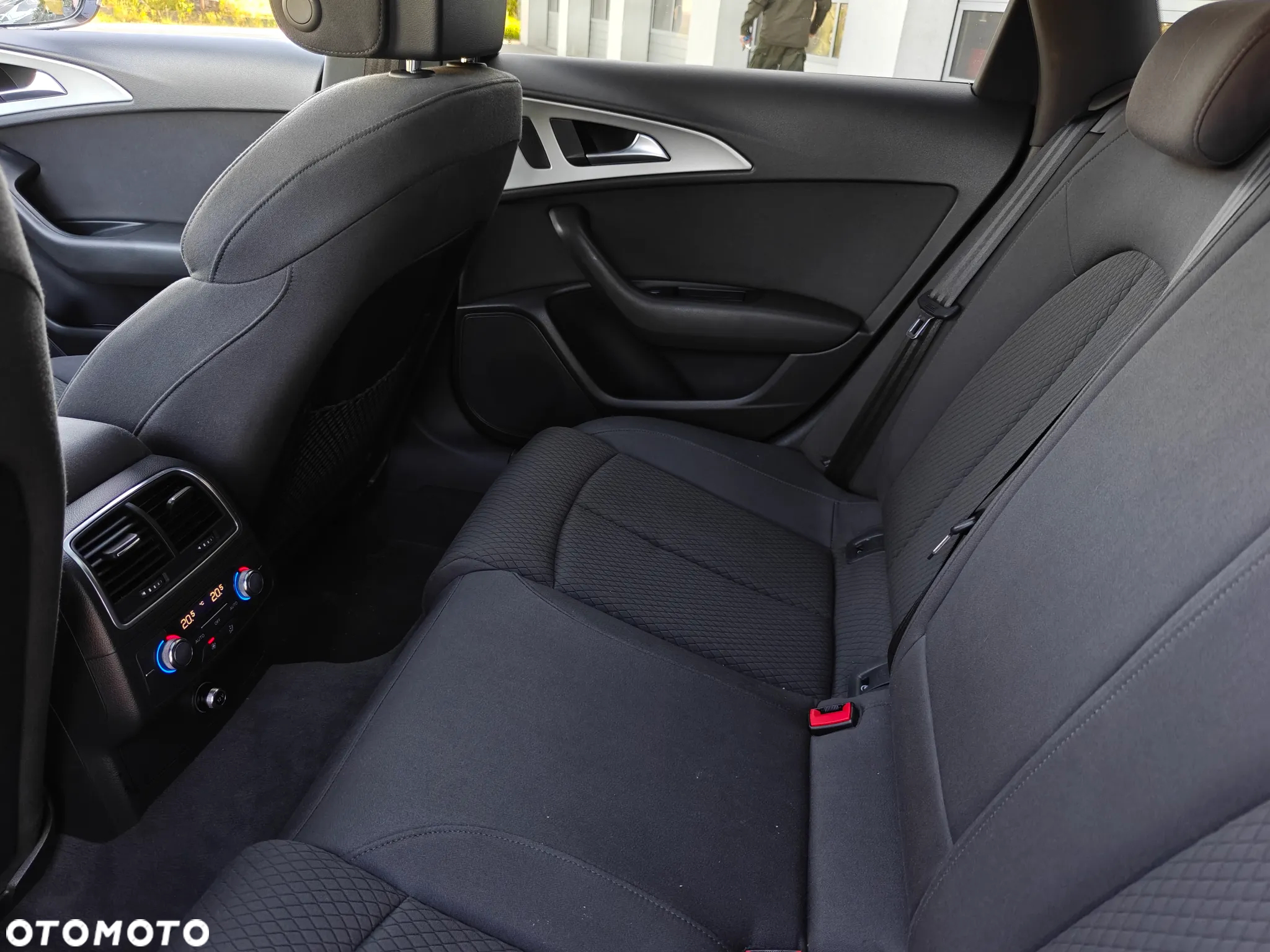 Audi A6 Avant 2.0 TDI Ultra S tronic - 17