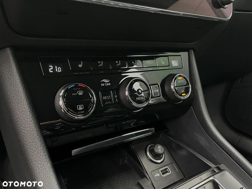 Skoda Superb 2.0 TDI Ambition DSG - 31