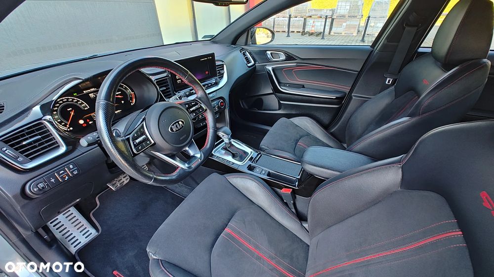 Kia ProCeed 1.6 T-GDI GT DCT - 10