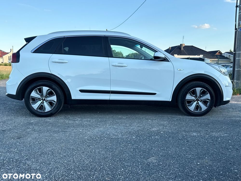 Kia Niro 1.6 GDI Hybrid L Business Line - 18